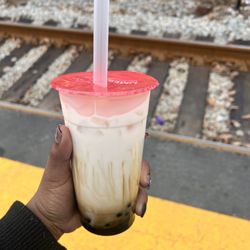 LimeRed Tea House - Black Brown Sugar Milk tea