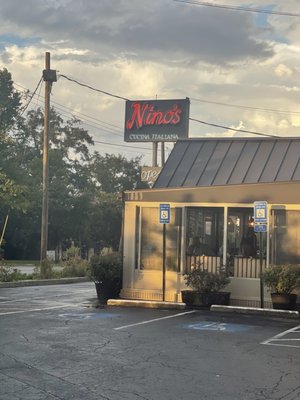 Nino's Italian Restaurant by null