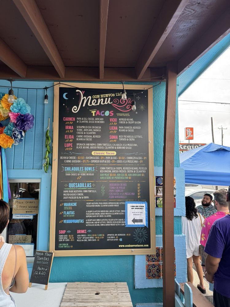 Con Huevos Tacos