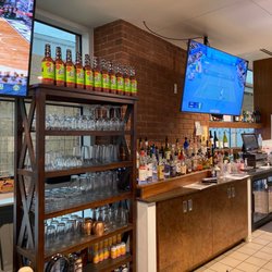 Tailwind Bar - Bar & tv screens