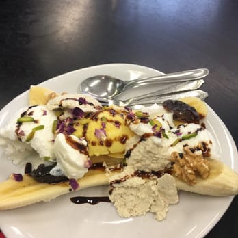 Persepolis - Saffron banana split - Persian/Iranian Near Me - London, XGL