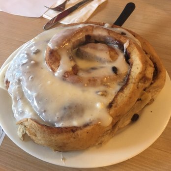 Red Rock Cafe - Giant cinnamon Roll - Breakfast & Brunch Near Me - Sedona, Arizona Red Rock Cafe - Giant cinnamon Roll - Breakfast & Brunch Near Me - Sedona, Arizona