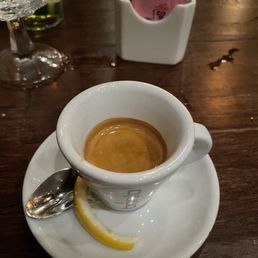 Espresso, single.. nice lemon rind !