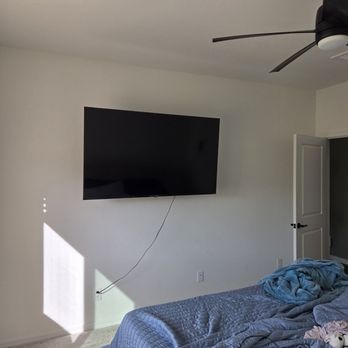 Arizona Pro Painting - Before picture of bedroom - Painters Near Me - Avondale, Arizona Arizona Pro Painting - Before picture of bedroom - Painters Near Me - Avondale, Arizona