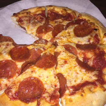 Pizza By Georgios - Pepperoni pizza is great - Pizza Near Me - South Gate, California Pizza By Georgios - Pepperoni pizza is great - Pizza Near Me - South Gate, California