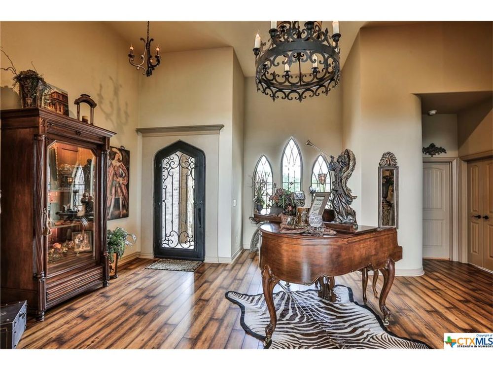 JD WALTERS REAL ESTATE Updated September 2024 3513 SW Hk Dodgen Lp, Temple, Texas Real