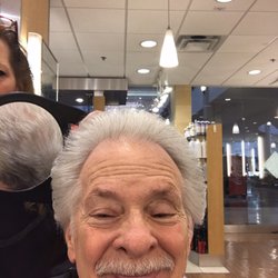 Regis Salon