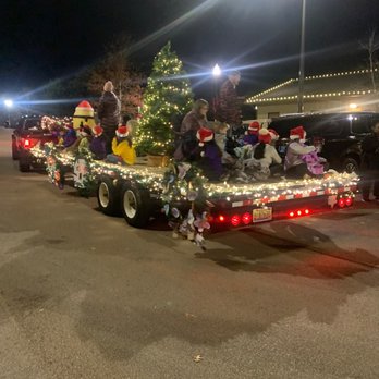 Pinson Bicentennial Park - Christmas parade - Parks Near Me - Pinson, Alabama Pinson Bicentennial Park - Christmas parade - Parks Near Me - Pinson, Alabama