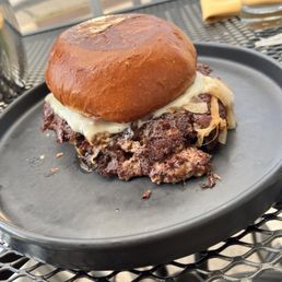 The cheeseburger 100/10