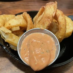 Lazy Dog Restaurant & Bar - Onion rings HH