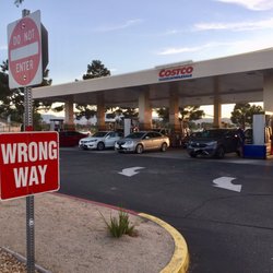Costco Gas and Car Wash - It's nice that traffic only goes in one direction at this Costco gas station. It spares a lot of chaos and confusion.