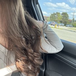Modern Hair Salon - Long layers