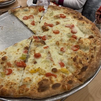 Blue Moose Pizza - This is supposed to be the winter pizza. Looks like they just threw whatever leftover toppings they had on it. - Pizza Near Me - Avon, Colorado