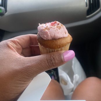Parlour Bakery - Mini cherry cupcake - Cupcakes Near Me - Plantation, Florida Parlour Bakery - Mini cherry cupcake - Cupcakes Near Me - Plantation, Florida