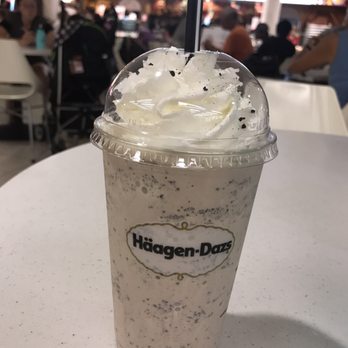 Häagen-Dazs - Regular cookies n cream shake - Desserts Near Me - Honolulu, Hawaii Häagen-Dazs - Regular cookies n cream shake - Desserts Near Me - Honolulu, Hawaii