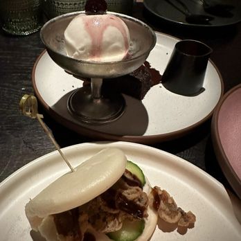 PLANTA Queen Chicago - Bao slider & vegan vanilla ice cream - Sushi Bars Near Me - Chicago, Illinois PLANTA Queen Chicago - Bao slider & vegan vanilla ice cream - Sushi Bars Near Me - Chicago, Illinois