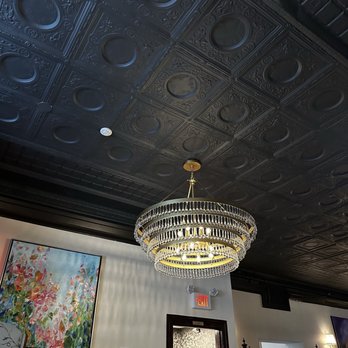 Diorio Restaurant & Bar - Decor - Italian Near Me - Waterbury, Connecticut Diorio Restaurant & Bar - Decor - Italian Near Me - Waterbury, Connecticut