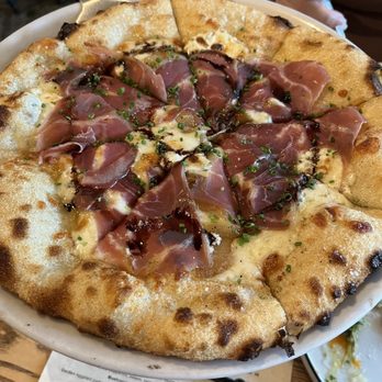Cavalletta Restaurant - Prosciutto pizza - New American Near Me - Aptos, California