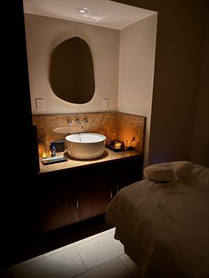 Four Seasons Hotel Atlanta by null