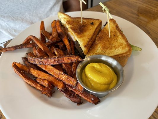 Oliver's Corner Bistro by null