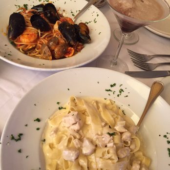 Luna Rossa - Spaghetti pescatora, fettucine alfredo w/ chicken, and Nutella cocktail - Italian Near Me - Tustin, California