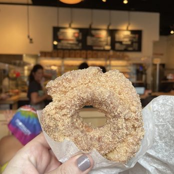 Do-Rite Donuts & Chicken - Cinnamon old fashioned - Donuts Near Me - Chicago, Illinois
