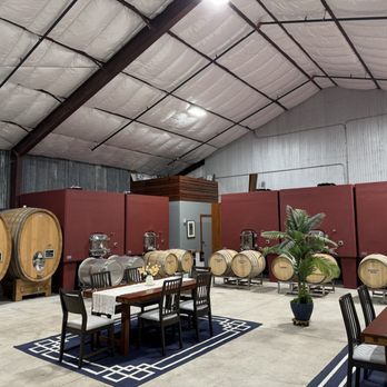 Union Sacré Winery - Wineries Near Me - Paso Robles, California