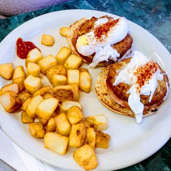 Clary's Cafe - Crab Cake Benedict - Breakfast & Brunch Near Me - Savannah, Georgia