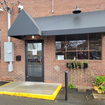 Coles Road Brewery - Front entrance - Breweries Near Me - Berlin, Connecticut Coles Road Brewery - Front entrance - Breweries Near Me - Berlin, Connecticut