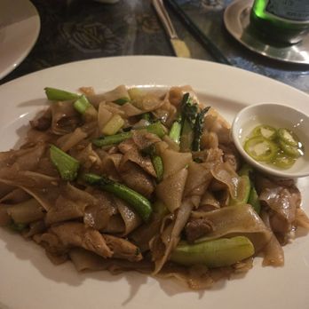 Anajak Thai - Pad Siew - meh - Thai Near Me - Sherman Oaks, California Anajak Thai - Pad Siew - meh - Thai Near Me - Sherman Oaks, California