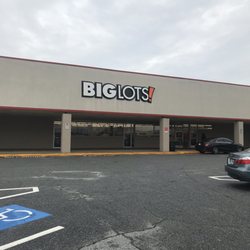 Big Lots - Outside Entrance