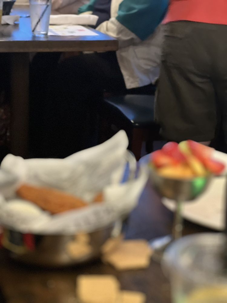 Waves Chill and Grill