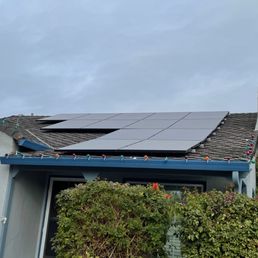 Contact design for smaller 1940's California Bungalow home.