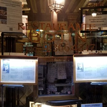 Botín - Window display - Spanish Near Me - Madrid, M Botín - Window display - Spanish Near Me - Madrid, M