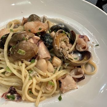 Sotto Mare - Seafood Linguine - Seafood Near Me - San Francisco, California Sotto Mare - Seafood Linguine - Seafood Near Me - San Francisco, California