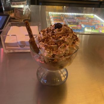 Fluffy McCloud's - Ice Cream & Frozen Yogurt Near Me - Los Angeles, California Fluffy McCloud's - Ice Cream & Frozen Yogurt Near Me - Los Angeles, California