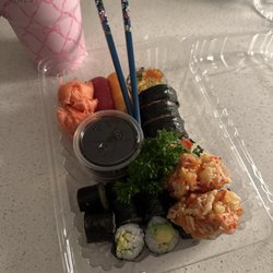 Mikasa Sushi Bar - 17-17 Morceaux / 17 Pieces