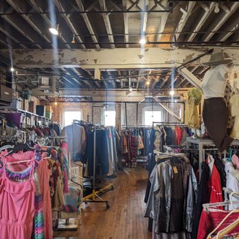 PIXEL 19 VINTAGE CLOTHING - Updated December 2025 - 61 Photos & 59