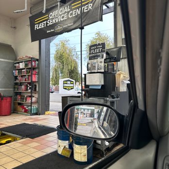 Oil Changers - Oil Changers Hayward - Oil Change Stations Near Me - Hayward, California Oil Changers - Oil Changers Hayward - Oil Change Stations Near Me - Hayward, California