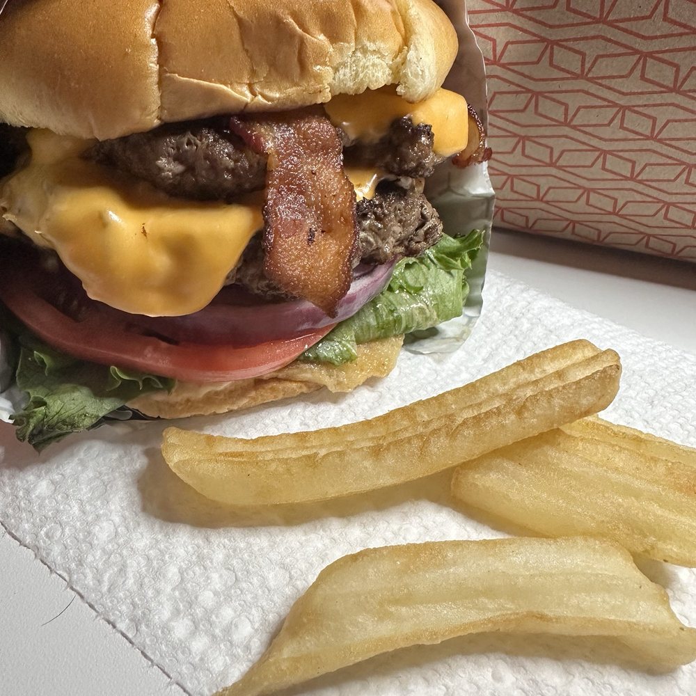 The Burger Den - Food Delivery Services Near Me - Fredericksburg, Virginia
