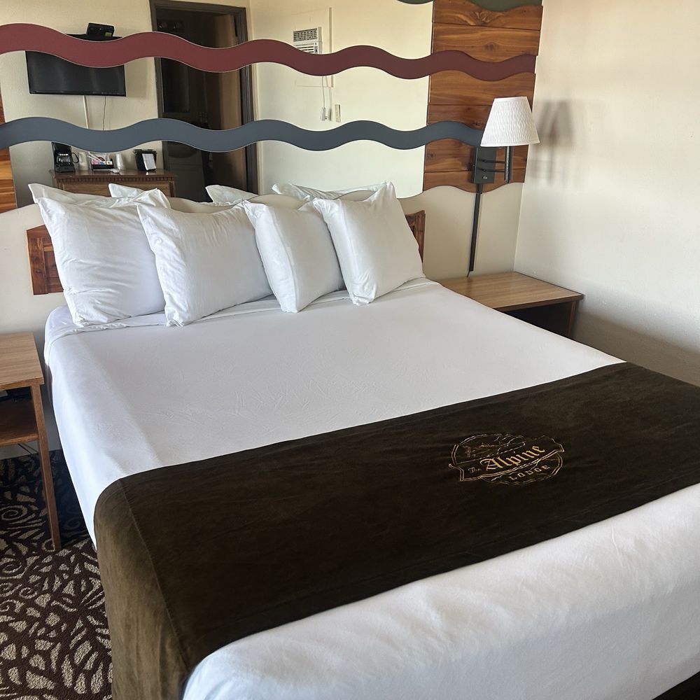 Alpine Resort Ltd Inc - Neat place - Hotels Near Me - Burkesville, Kentucky