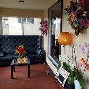 Photo of The Quarters - Auburn, WA, United States. Waiting area