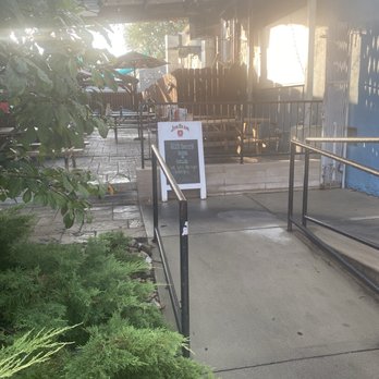 Toasty's Tavern - Outdoor patio area - Bars Near Me - Louisville, Kentucky