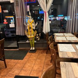 Chok Dee Thai Kitchen - Entrance