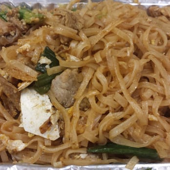 Thai Curry Restaurant - Pad Thai (Good portion for lunch size but found egg shells?) - Sushi Bars Near Me - Tamarac, Florida Thai Curry Restaurant - Pad Thai (Good portion for lunch size but found egg shells?) - Sushi Bars Near Me - Tamarac, Florida