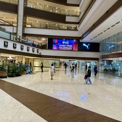 Shangri-La Plaza