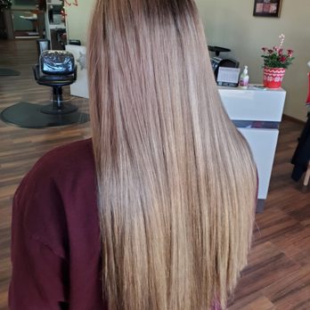 Rustic Roots Hair Co - A dimensional blonde with a dark shadow root! - Hair Salons Near Me - Manhattan, Kansas Rustic Roots Hair Co - A dimensional blonde with a dark shadow root! - Hair Salons Near Me - Manhattan, Kansas