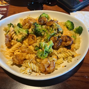 Kickback Jack's - Shrimp and Fresh Broccoli Noodle - Sports Bars Near Me - Suffolk, Virginia