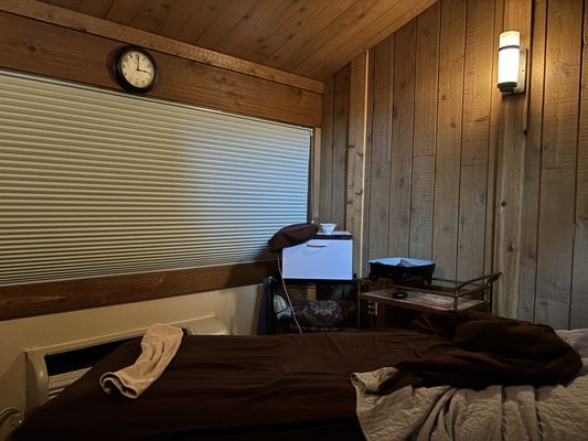 Table For One - Image 9