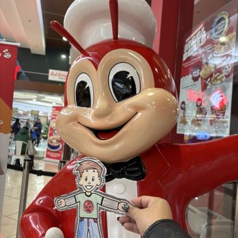 Jollibee - Fast Food Near Me - Tukwila, Washington